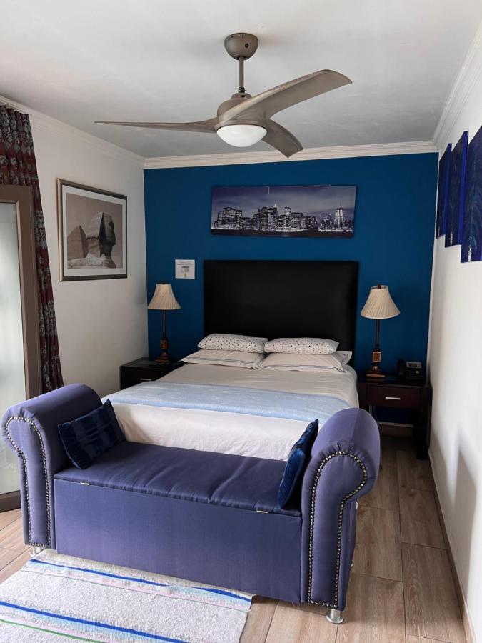 2 Op Terblanche Guesthouse Боксбург Екстериор снимка