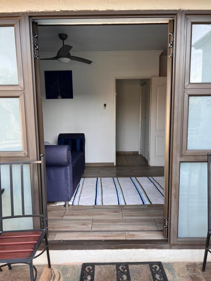 2 Op Terblanche Guesthouse Боксбург Екстериор снимка