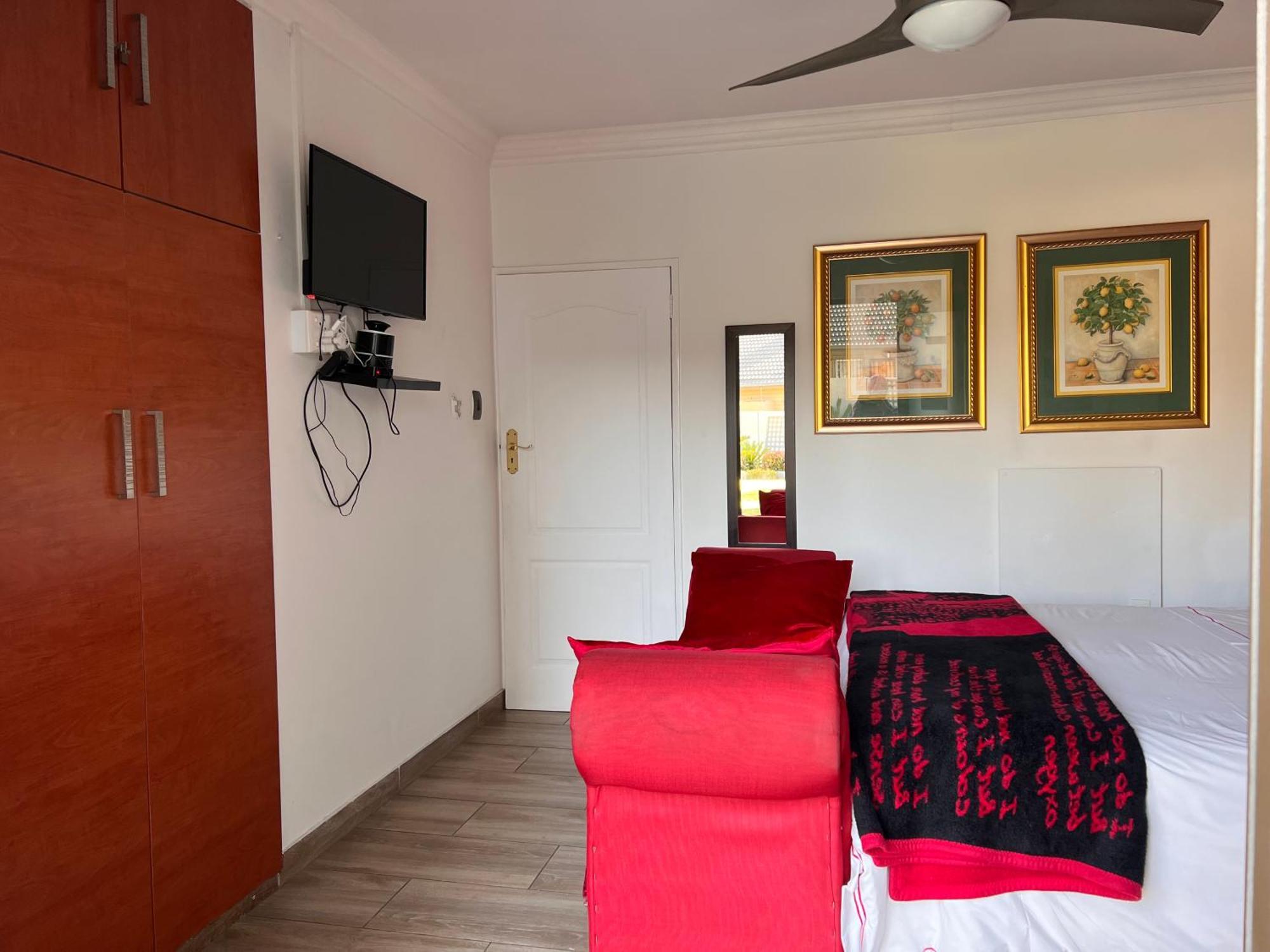 2 Op Terblanche Guesthouse Боксбург Екстериор снимка