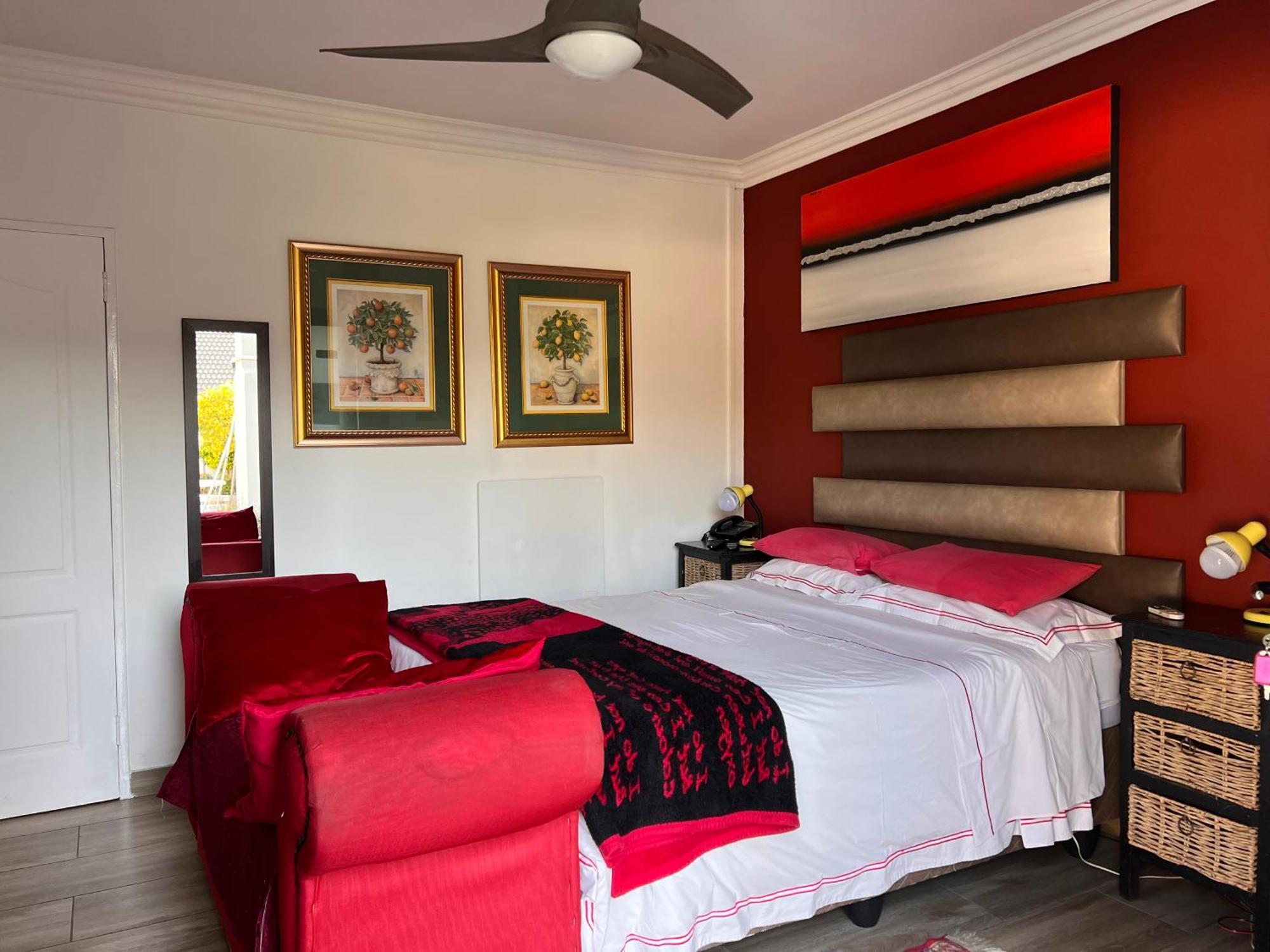 2 Op Terblanche Guesthouse Боксбург Екстериор снимка