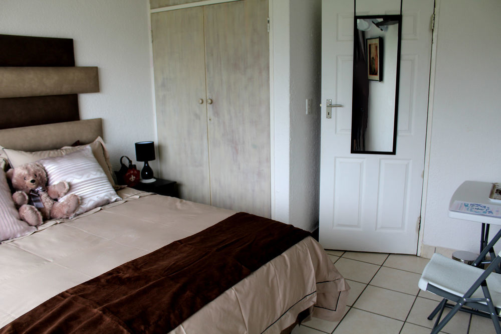 2 Op Terblanche Guesthouse Боксбург Екстериор снимка